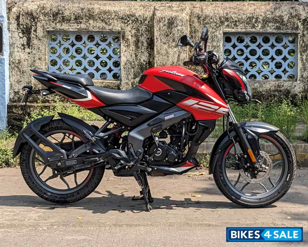 Burnt Red Bajaj Pulsar NS125 2022