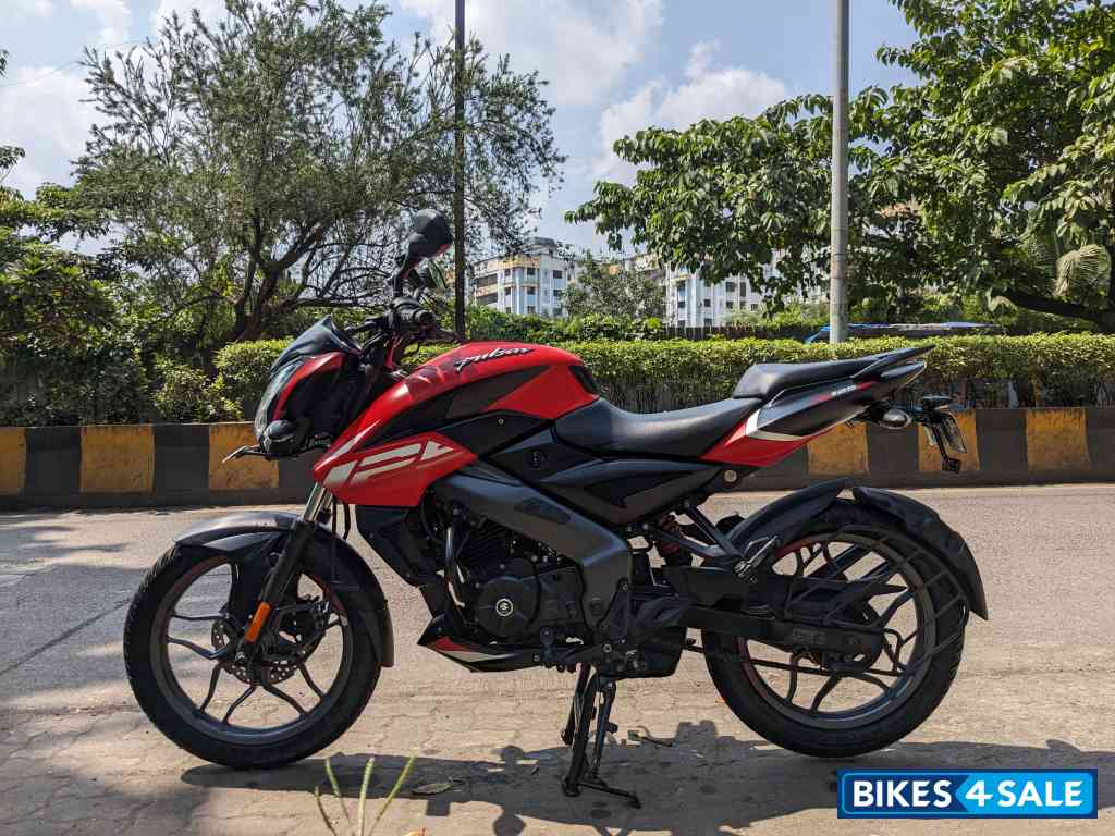 Burnt Red Bajaj Pulsar NS125 2022