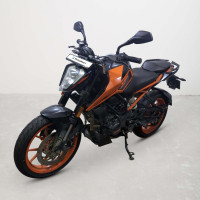 KTM Duke 200