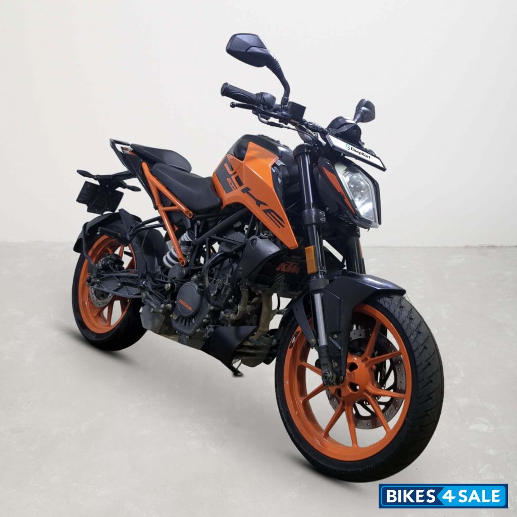 KTM Duke 200