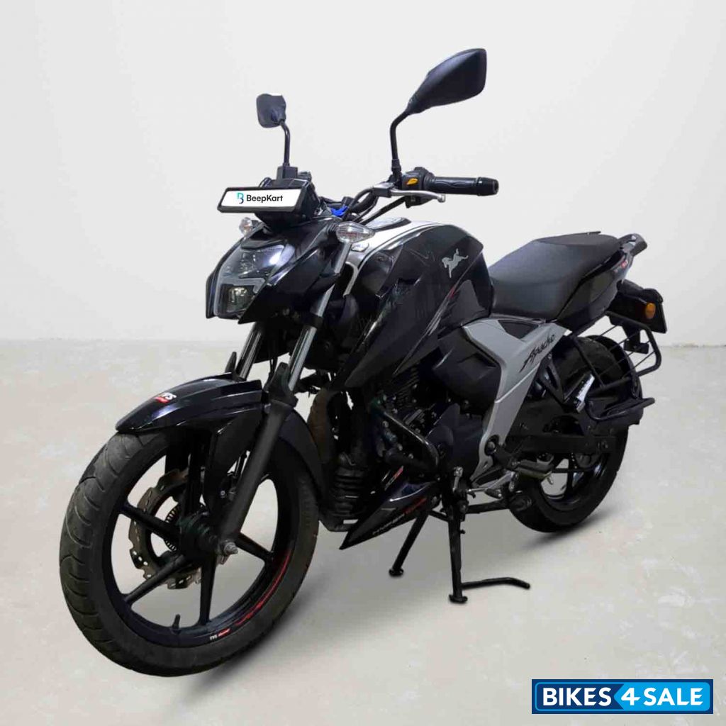 TVS Apache RTR 160 4V