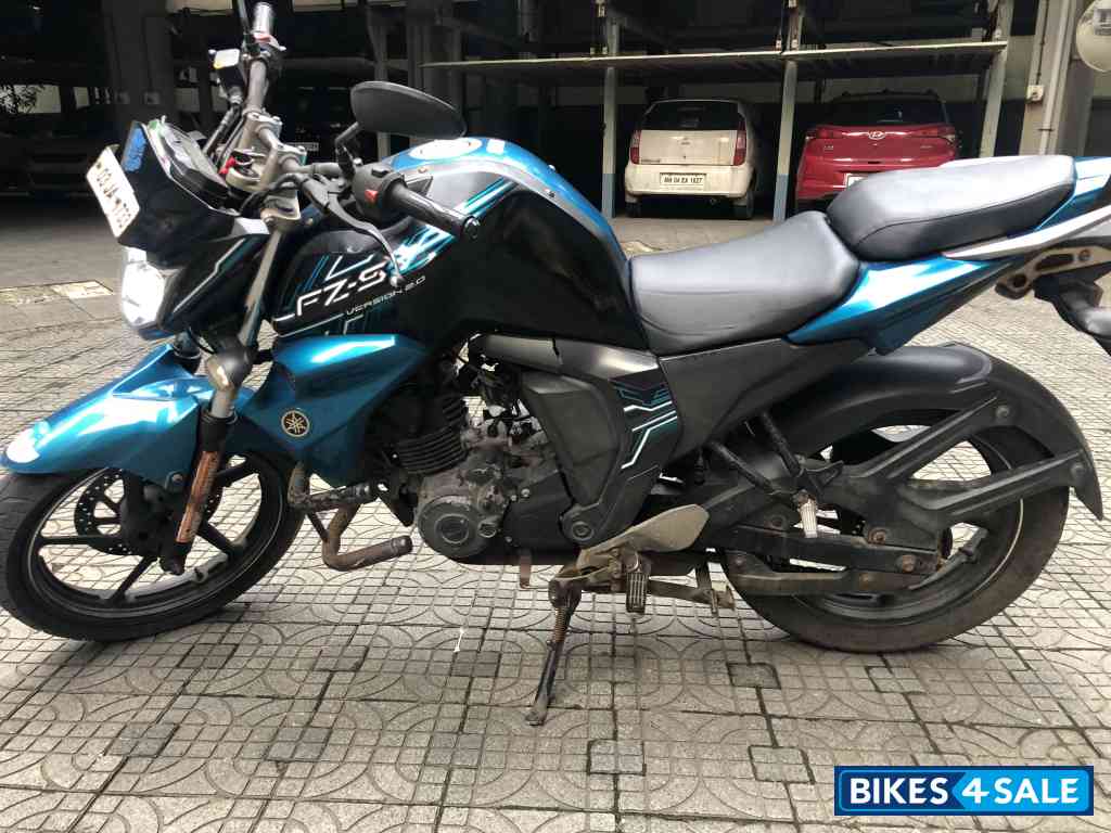 Yamaha FZ FI V2