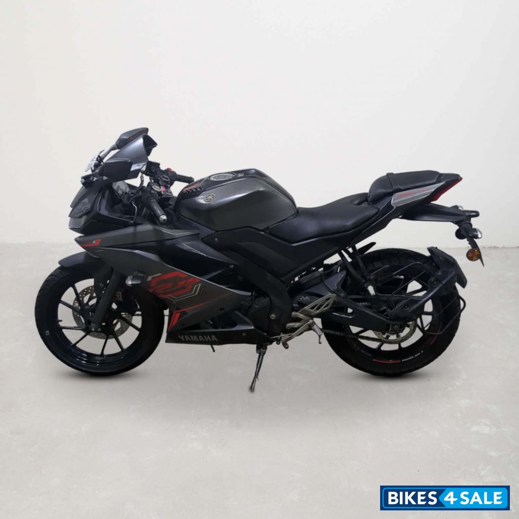 Yamaha YZF R15 V3