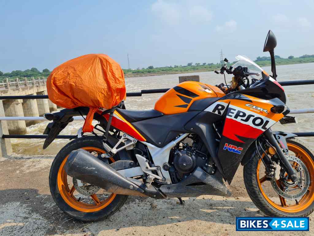 Repsol Limited Edition Honda CBR 250R ABS