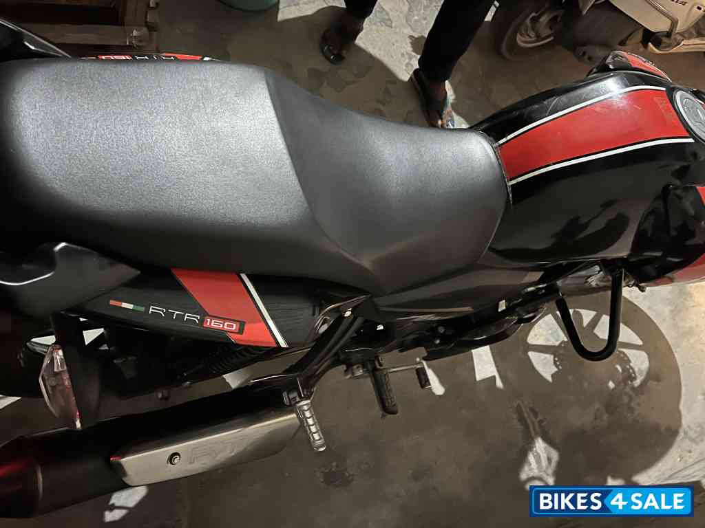 Black TVS Apache RTR 160