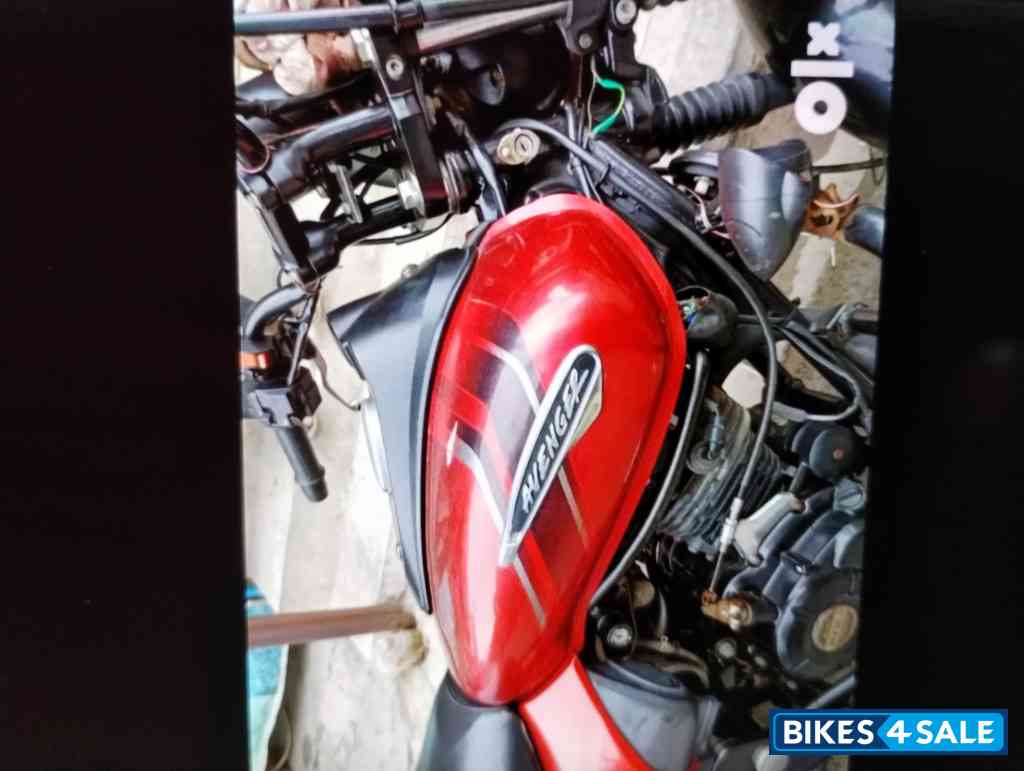 Bajaj Avenger Street 180