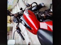 Bajaj Avenger Street 180