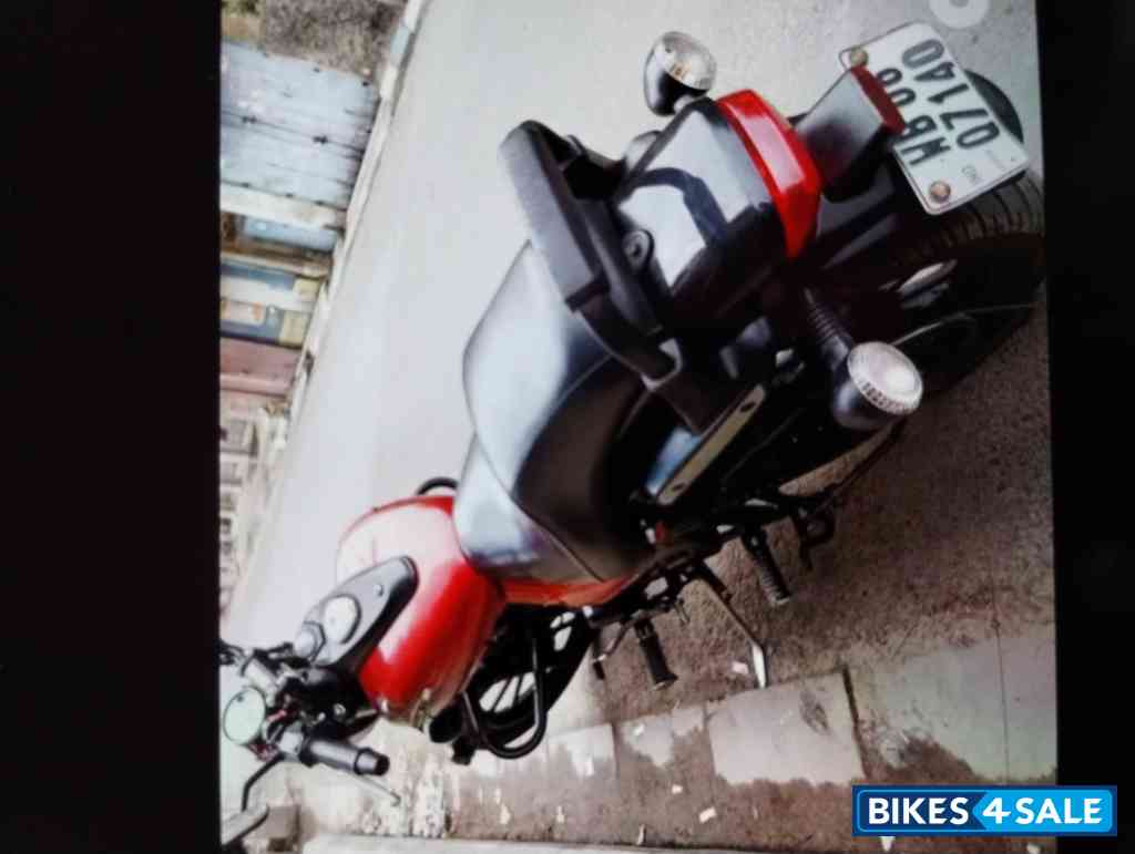 Bajaj Avenger Street 180