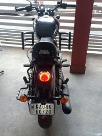 Black Royal Enfield Meteor 350 Fireball