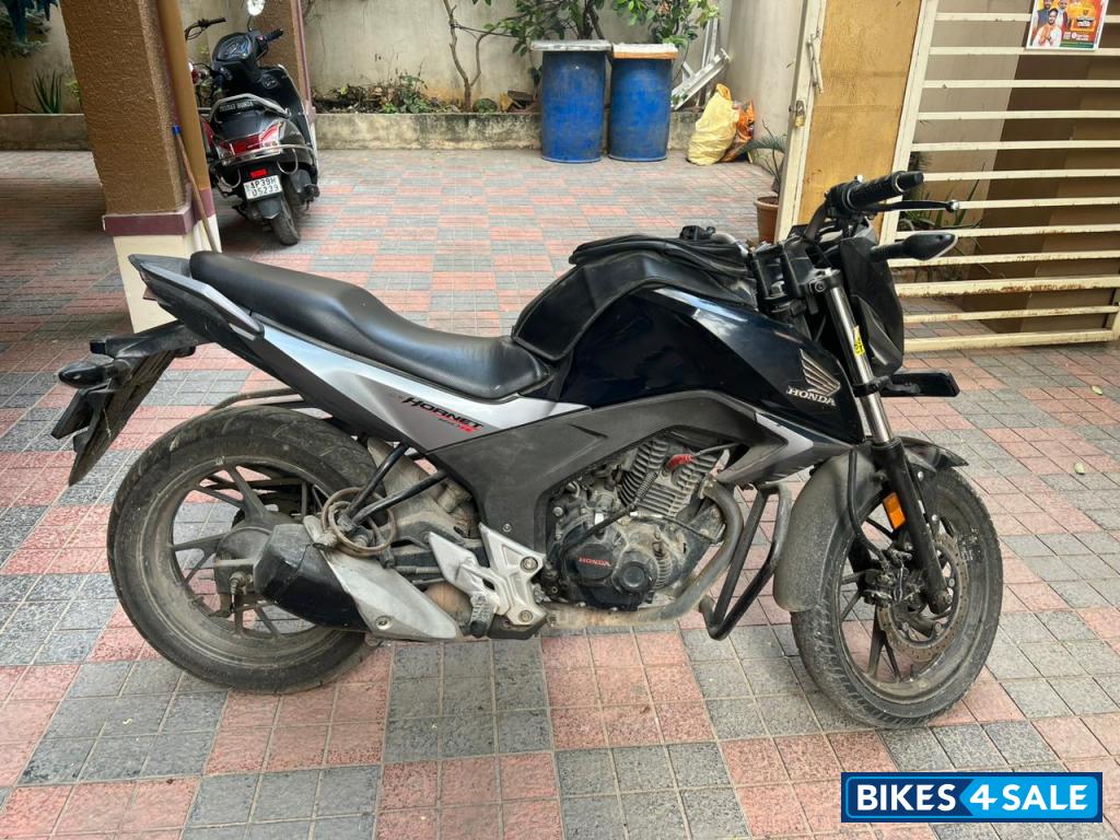 Navy Blue Honda CB Hornet 160R