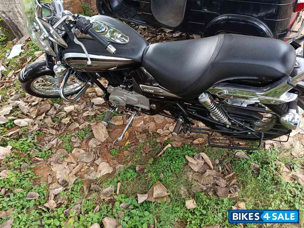 Bajaj Avenger Street 220 BS6