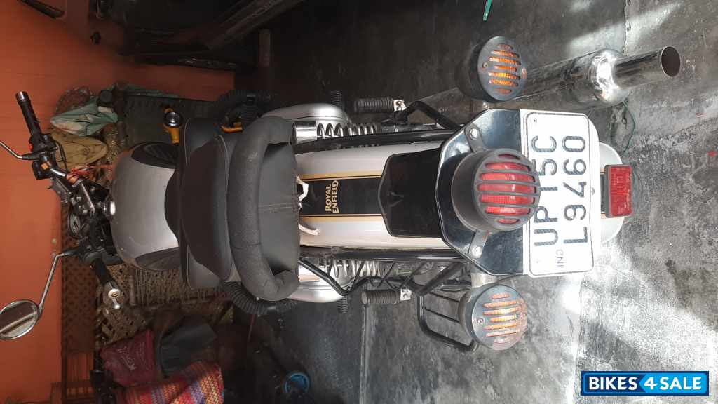 Silver Royal Enfield Classic 500