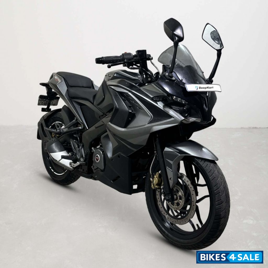 Bajaj Pulsar RS 200