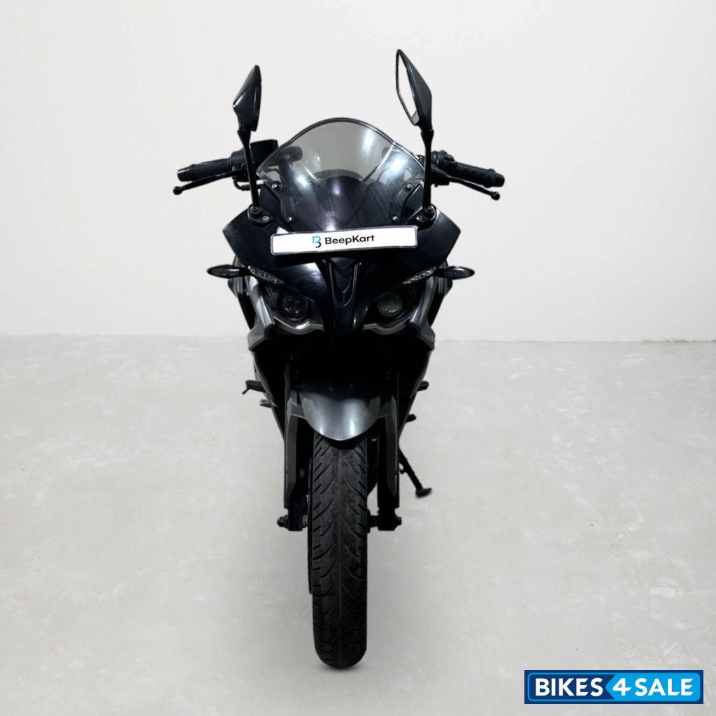 Bajaj Pulsar RS 200