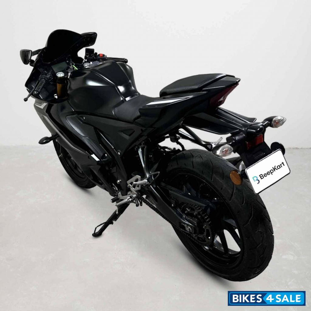 Yamaha YZF R15 Yamaha YZF R15