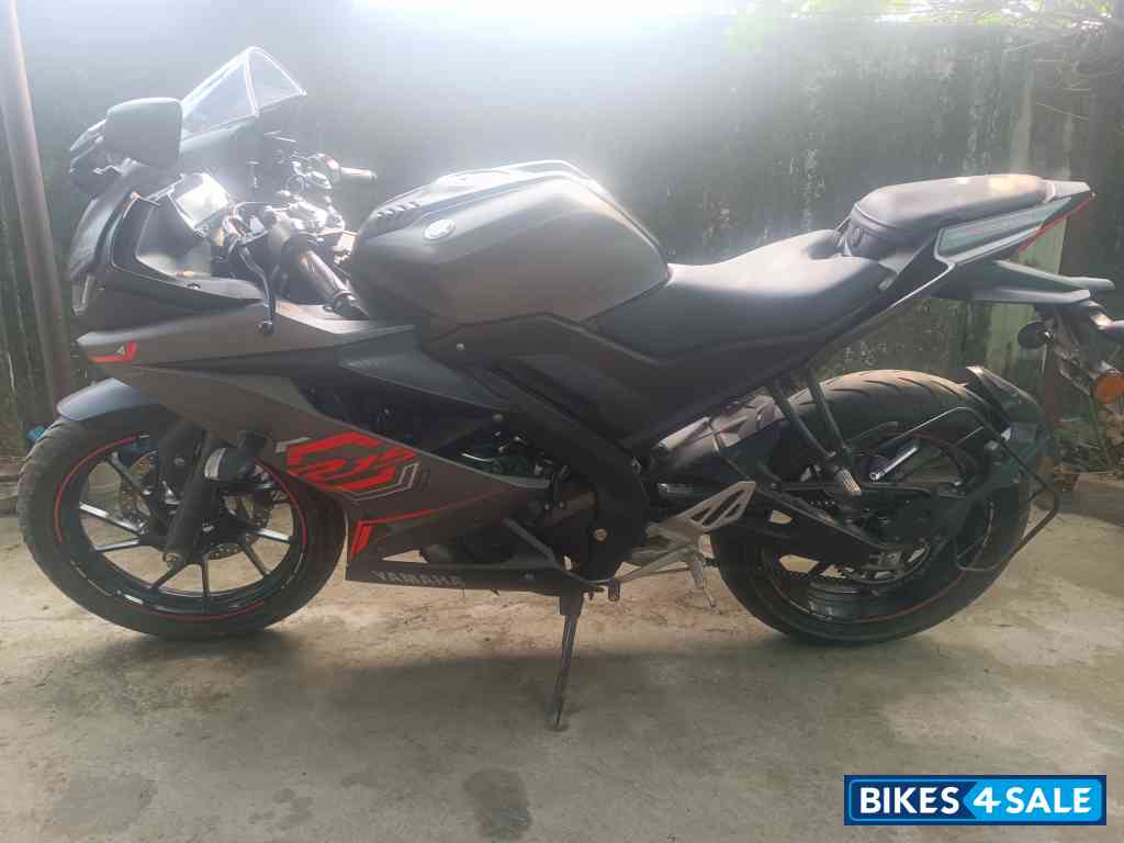 Thunder Grey Yamaha YZF R15 V3 BS6