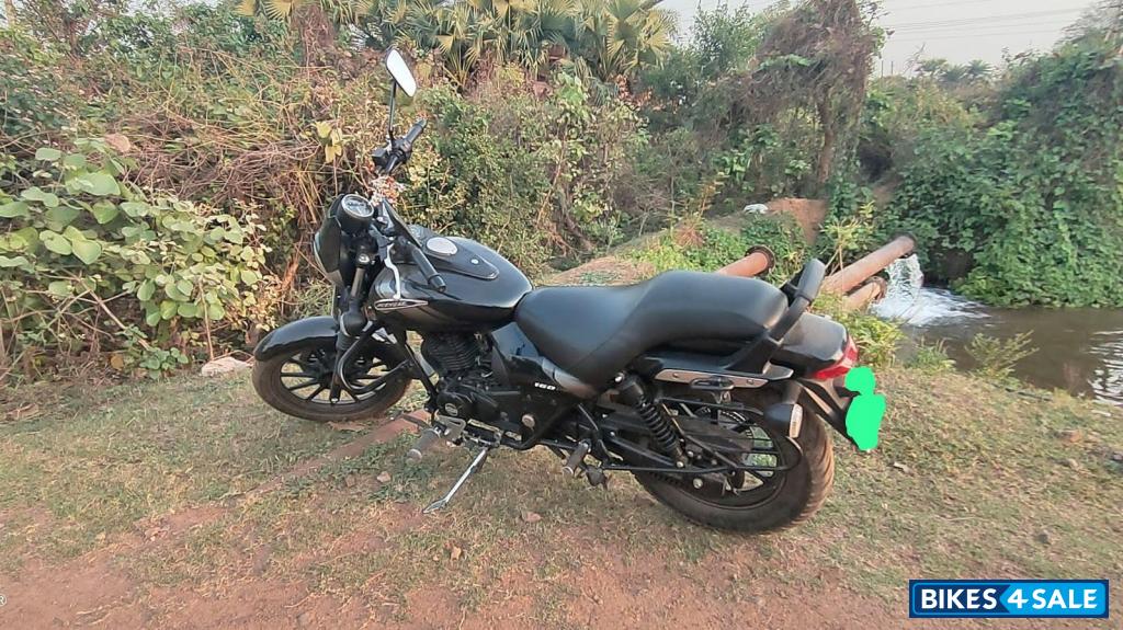 Bajaj Avenger Street 160