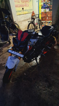 White Yamaha MT-15 BS6