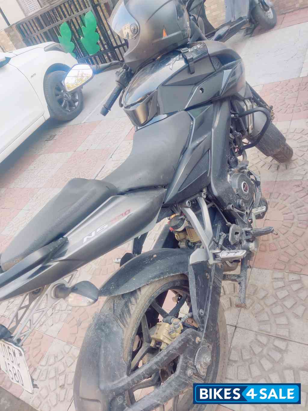Bajaj Pulsar 200 NS
