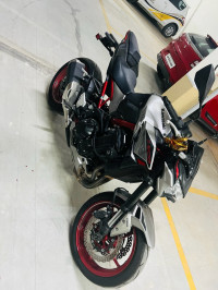 Black &red Kawasaki Z900 2023