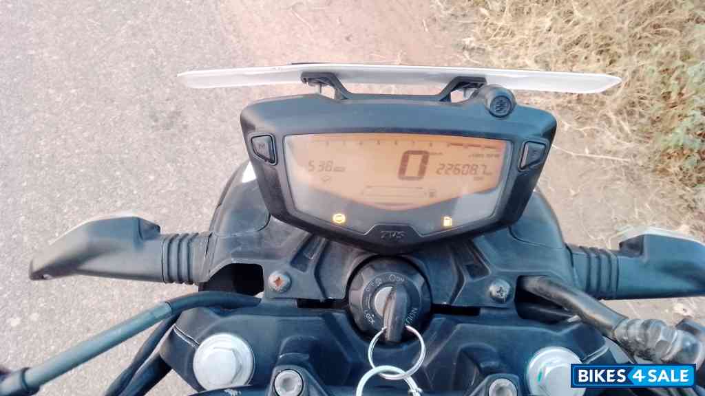 TVS Apache RTR 160 4V