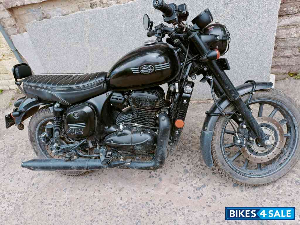 Jawa 42 Dual Tone Jawa 42 Dual Tone