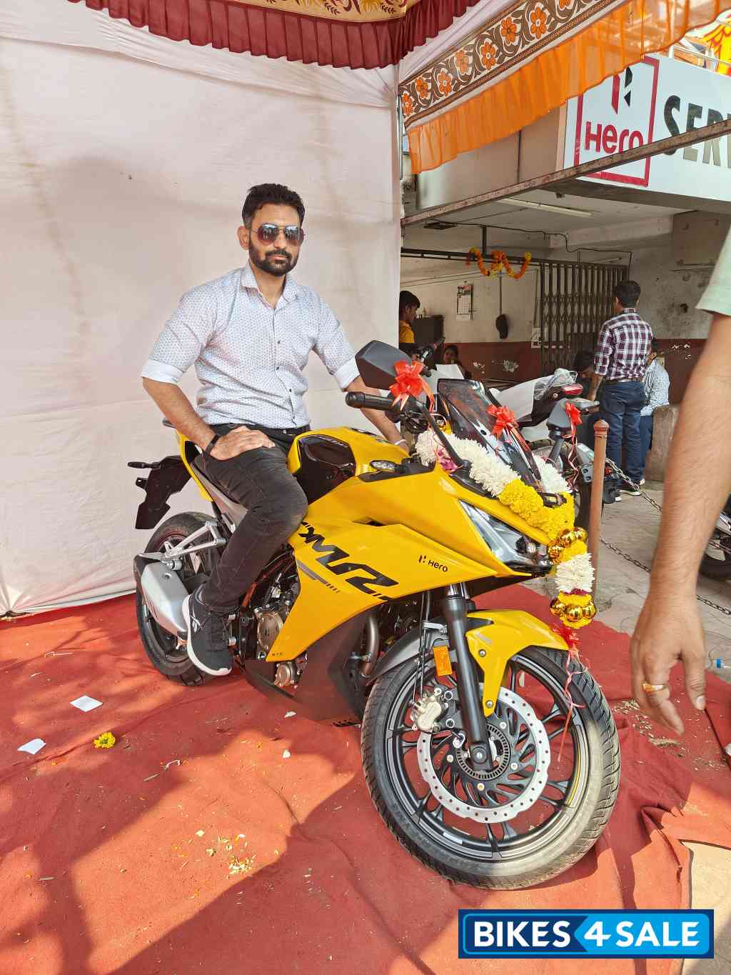 Yellow Hero Karizma XMR