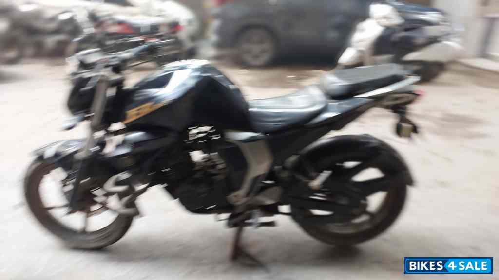 Yamaha FZ FI V2