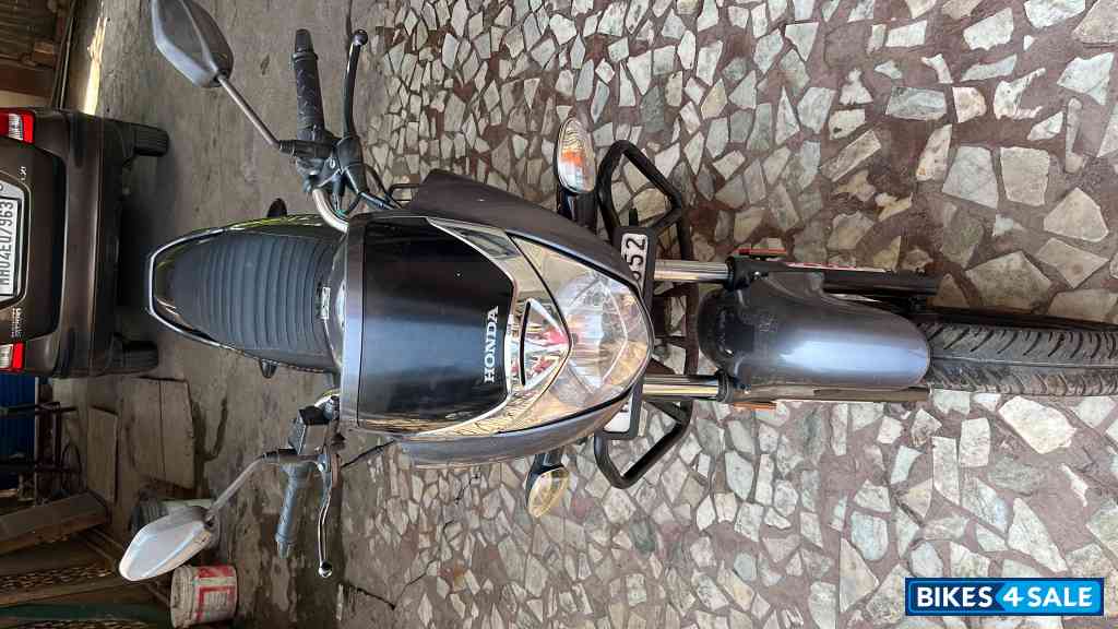 Grey Honda CB Unicorn