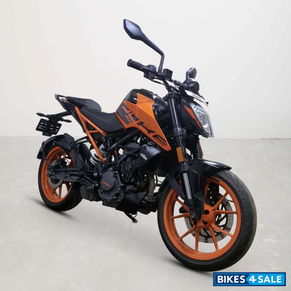 KTM Duke 200