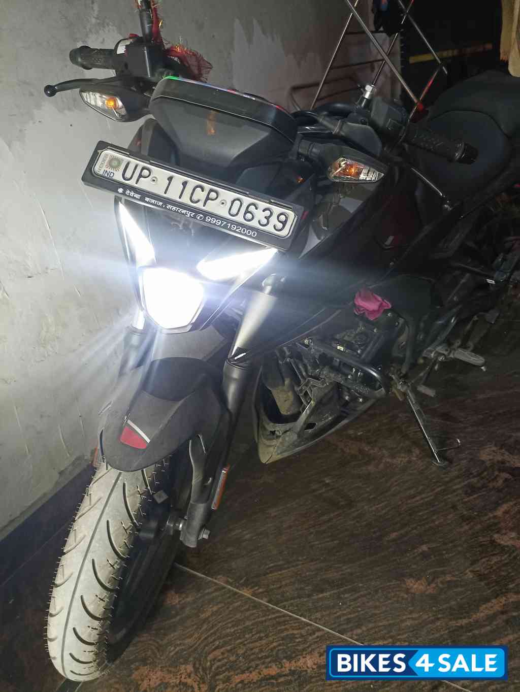 Bajaj Pulsar N160
