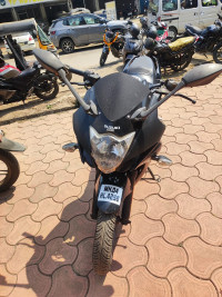Black Suzuki Gixxer SF