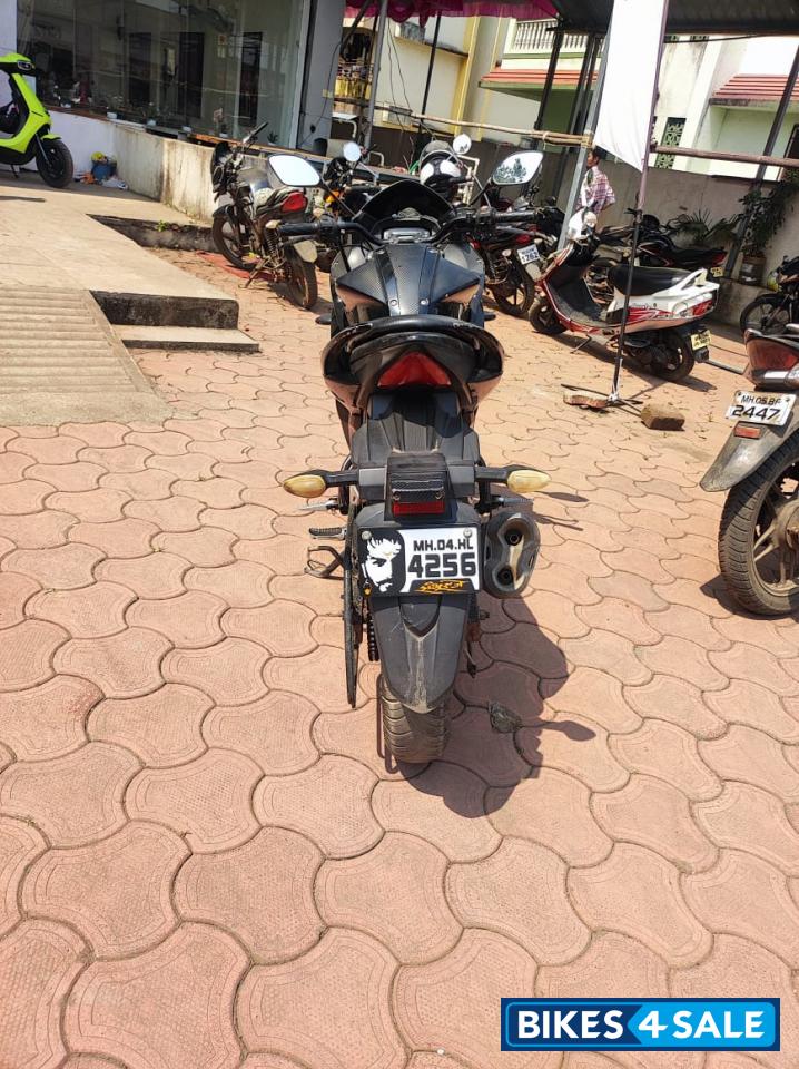 Black Suzuki Gixxer SF