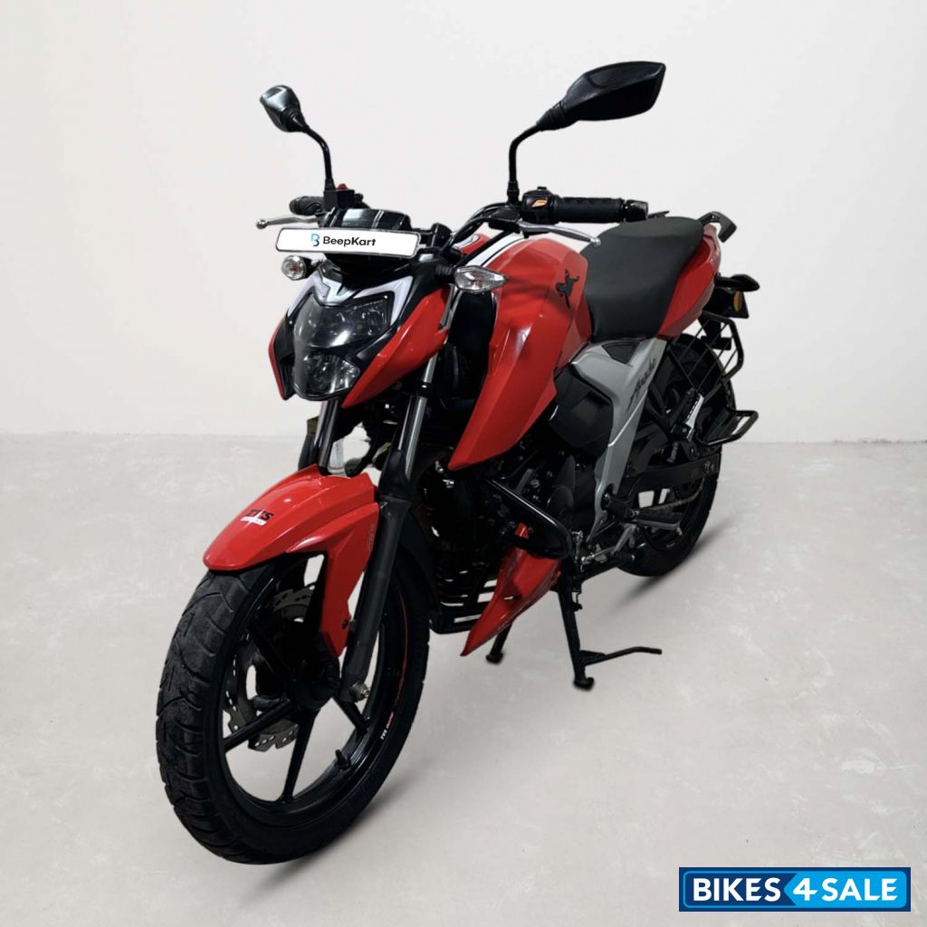 TVS Apache RTR 160 4V