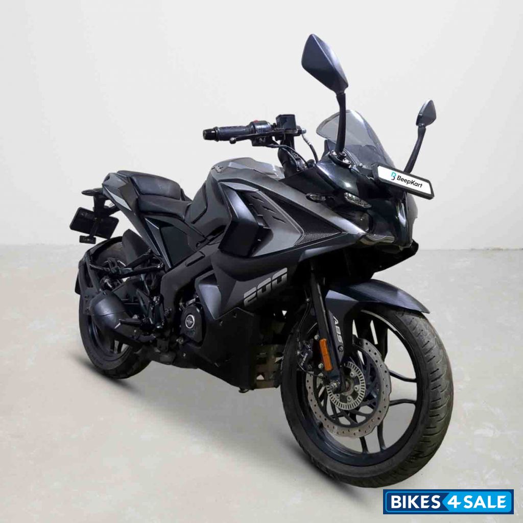 Bajaj Pulsar RS 200