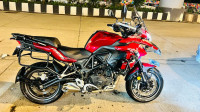 Red Benelli TRK 502