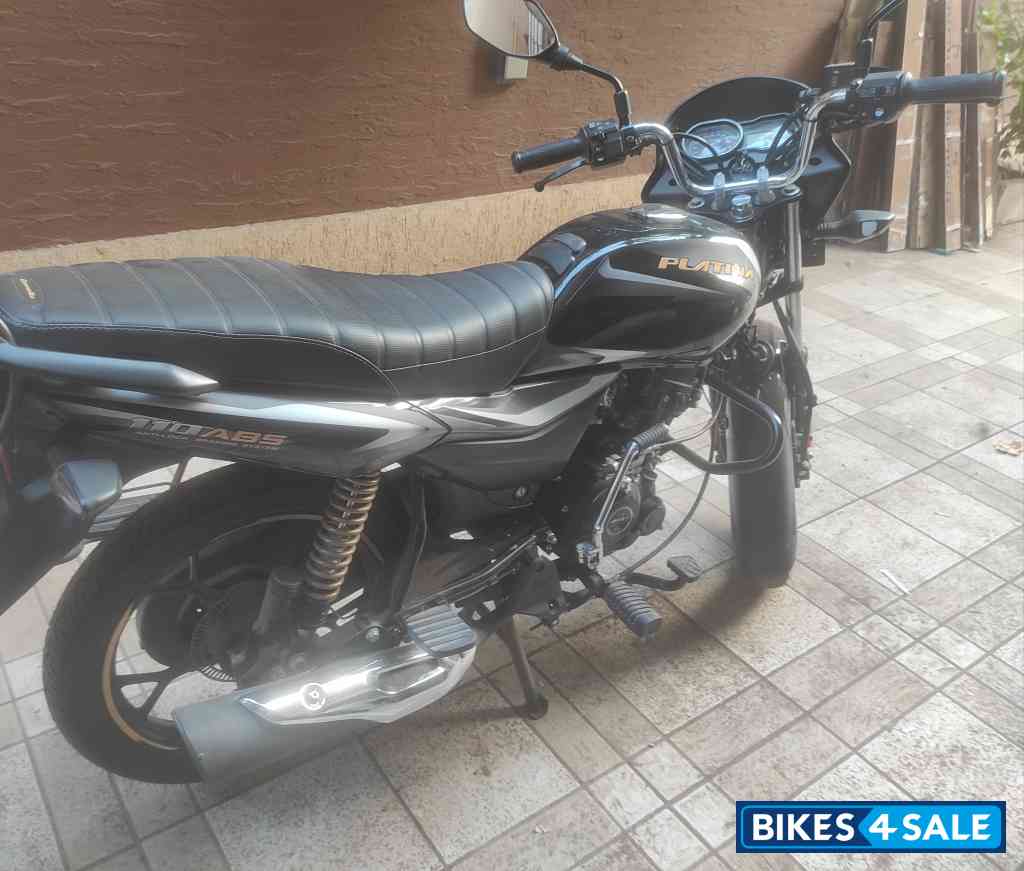 Black Bajaj Platina 110 ABS Black Bajaj Platina 110 ABS