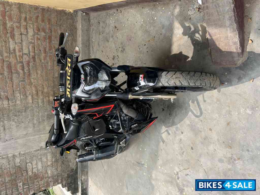 TVS Apache RTR 200 Fi 4V Race Edition 2.0