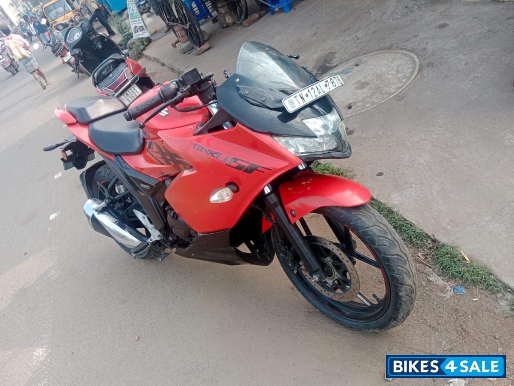 Suzuki Gixxer SF