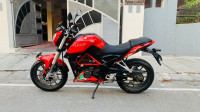 Red Benelli TNT 25