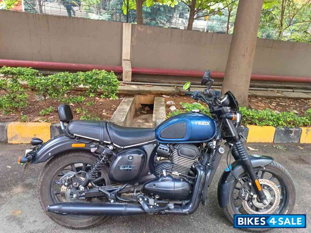 Yezdi Roadster Chrome