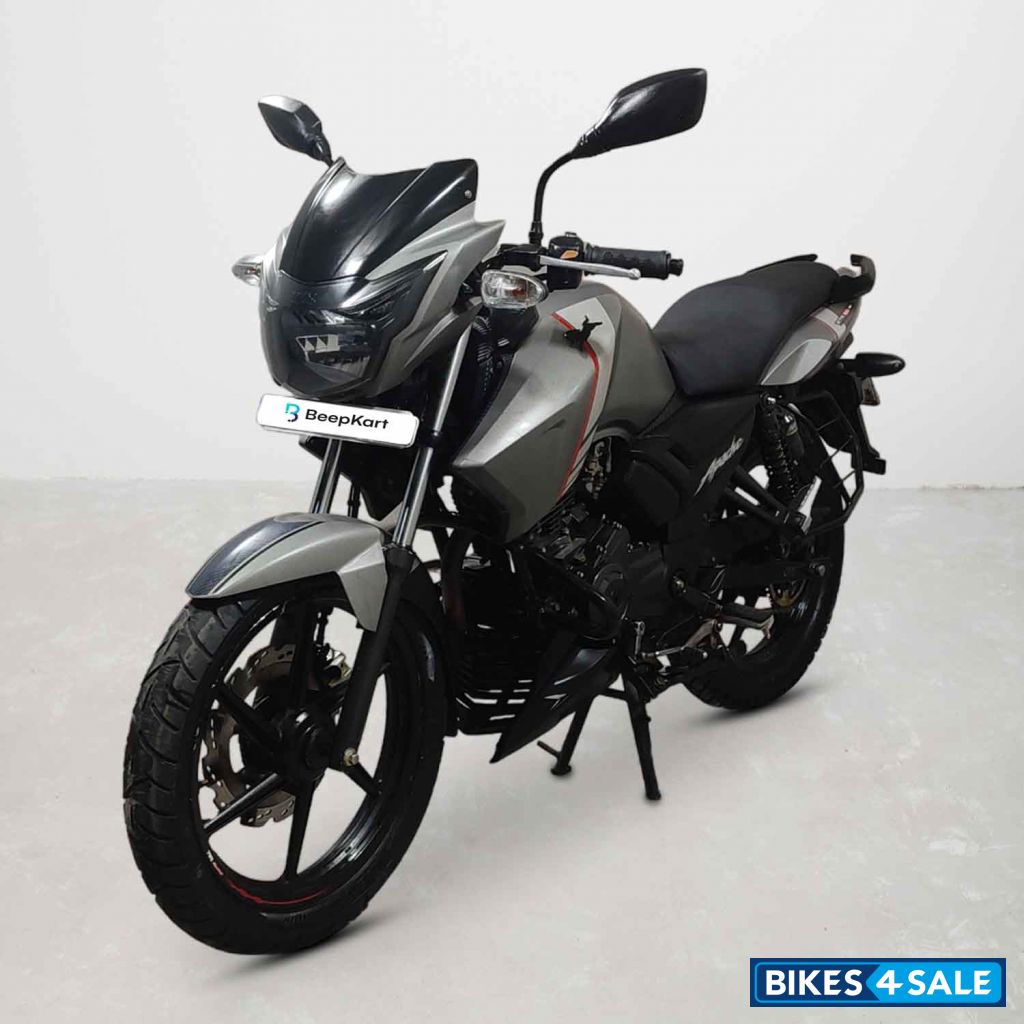 TVS Apache RTR 160 4V