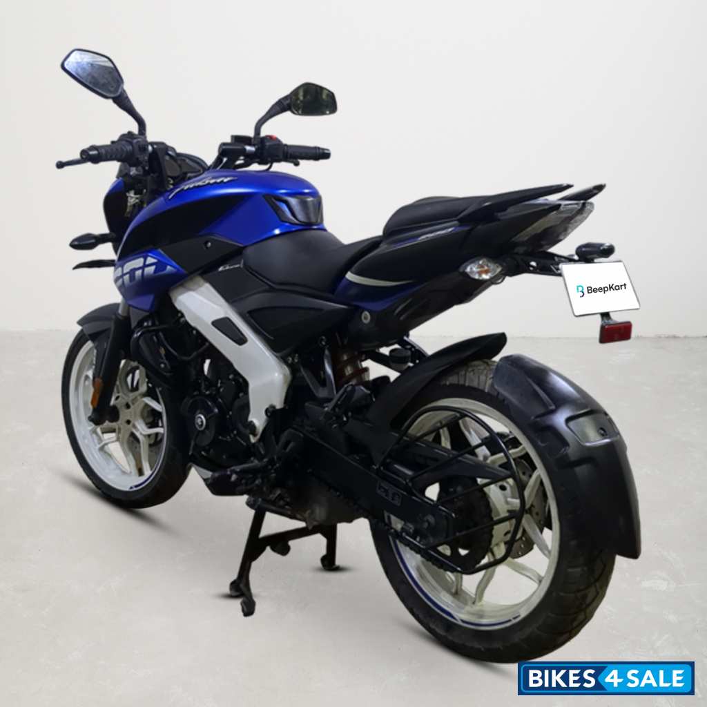 Bajaj Pulsar NS200