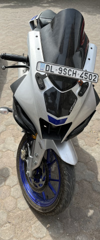Yamaha R15M