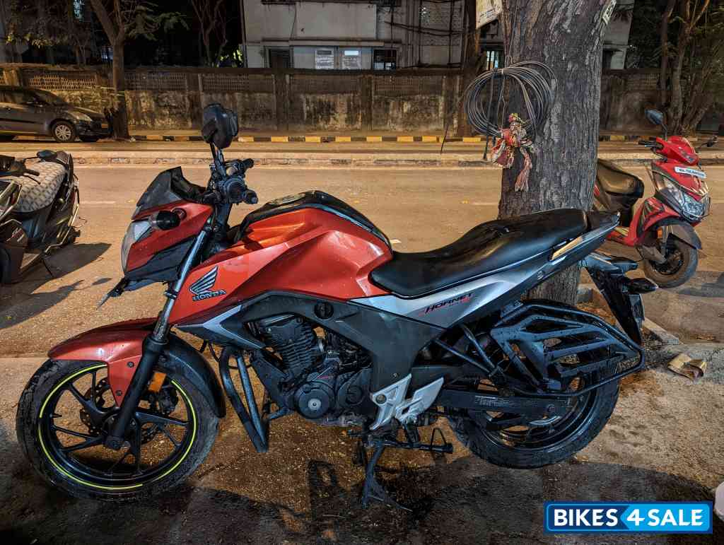 Honda CB Hornet 160R