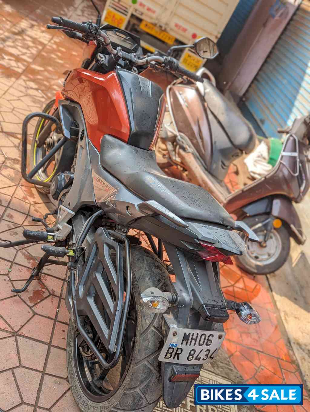 Honda CB Hornet 160R