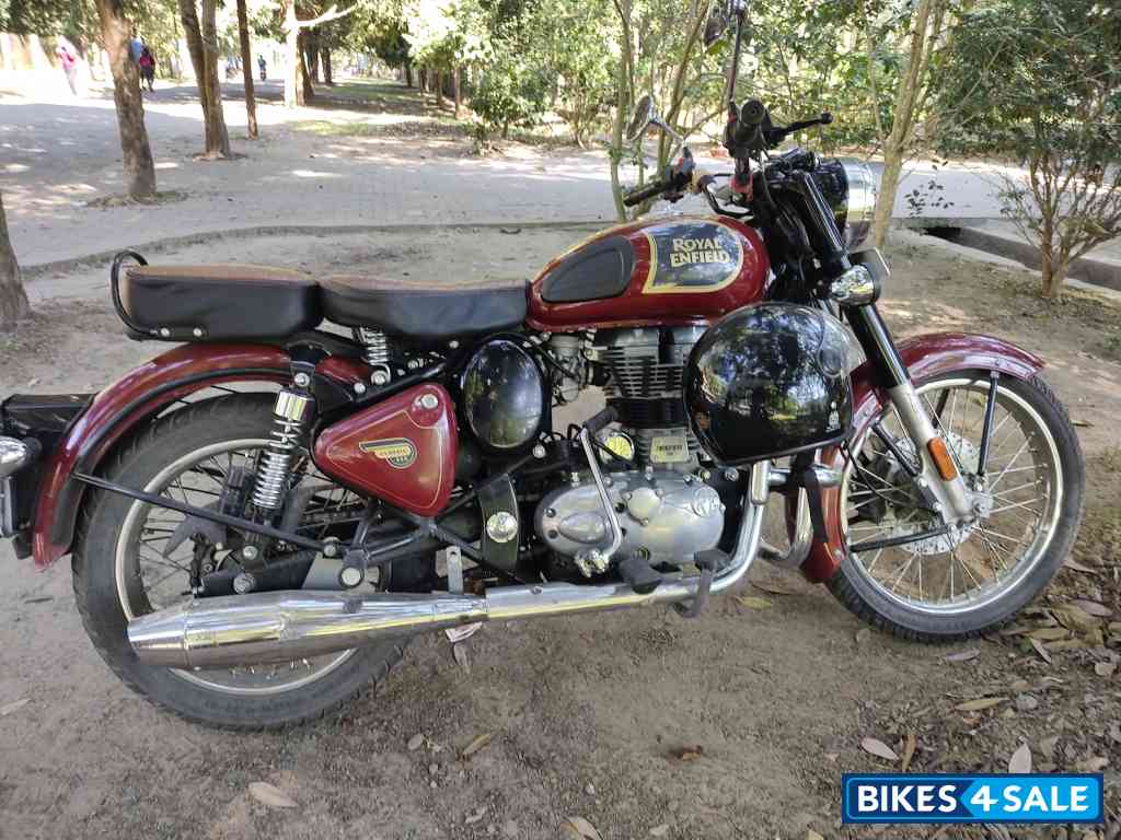 Chestnut Royal Enfield Classic 350