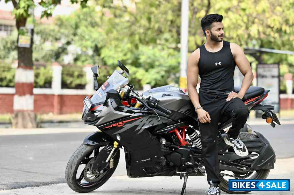 Titanium Black TVS Apache RR 310