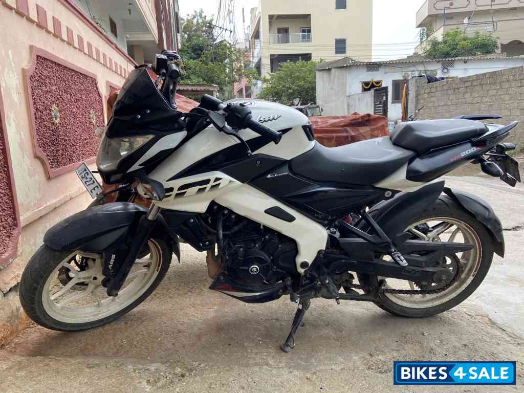 White And Black Bajaj Pulsar NS 200 BS6