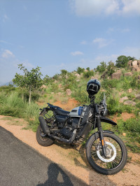 Yezdi Adventure Gloss